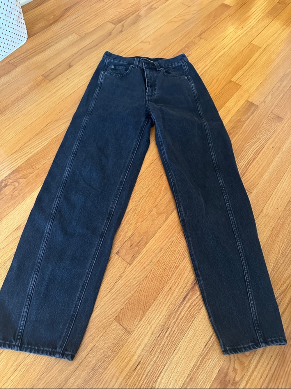 Aritzia High-Rise Straight Jeans — Black
